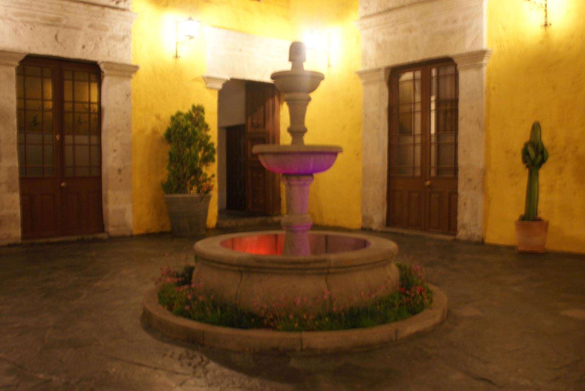 Flying Dog Hostel Arequipa Exterior photo